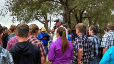 Richard talking over his philosophies with the judgers. 